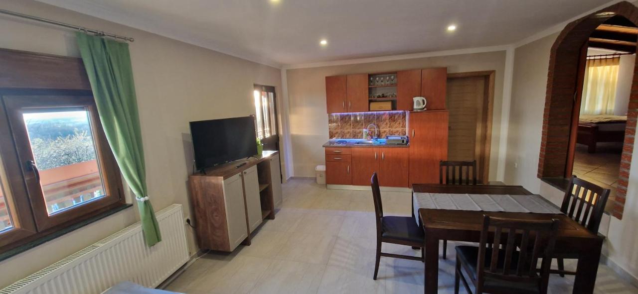 Gornja Gracenica Guest House Blazevic מראה חיצוני תמונה