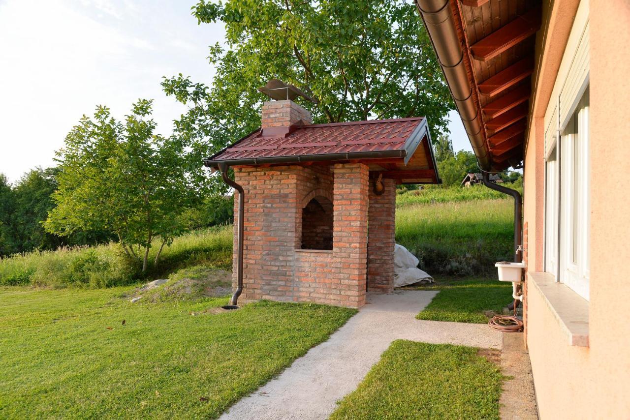 Gornja Gracenica Guest House Blazevic מראה חיצוני תמונה
