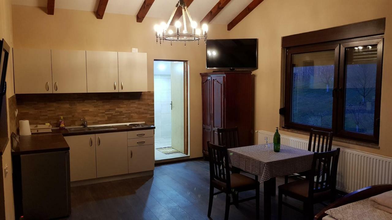 Gornja Gracenica Guest House Blazevic מראה חיצוני תמונה